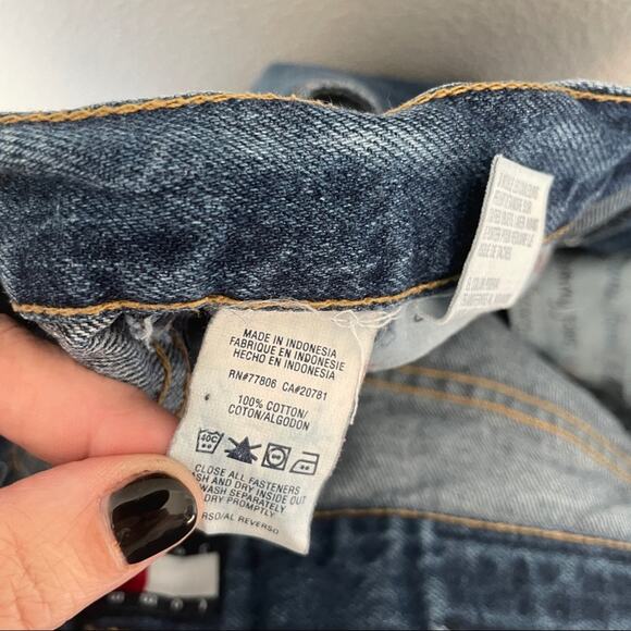 Tommy Hilfiger VTG Y2K Button Hem Jeans | 9 - Picture 8 of 8